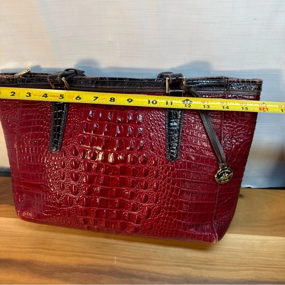 BRAHMIN Medium Asher Melbourne Croc Embossed Leather Red Lava Brown‎ Tote Bag